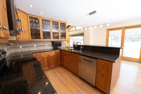 Photograph of Room with Flash A photograph of the room with flash.