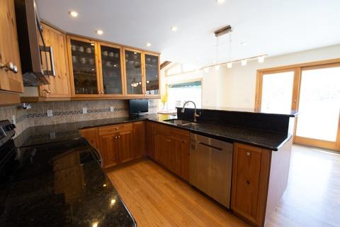 Photograph of room with no flash A photograph of the room with no flash.